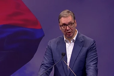 IMAM SNOVE ZA EKSPO, KAKO DA PLATA BUDE 1400 EVRA! SRBIJU IM NEĆU OSTAVITI NA TACNI! Vučić moćnim govorom podigao Trestenik i Srbiju na noge!