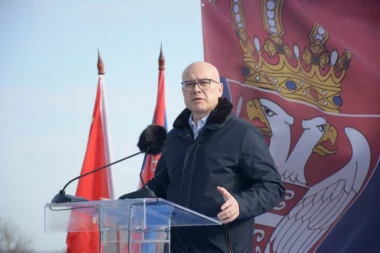 NAŠI SU INTERESI TAMO GDE SU GRAČANICA, DEČANI I SRPSKA VOJVODINA! Vučević poslao snažne poruke uoči Dana državnosti: Srbija je nada Bogom data!