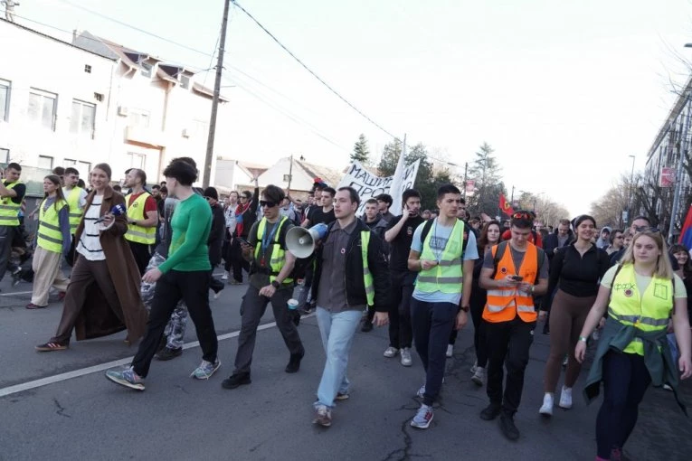 STUDENTI SU NEZADOVOLJNI, NE ŽELE LEŠINARE POPUTBKESIĆA! Evo šta su iskreno imali da kažu (VIDEO)