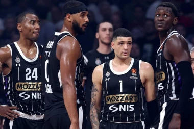 AJZEA MAJK VERUJE DA PARTIZAN MOŽE U F4! Potom je otkrio šta mu piše na patikama! (VIDEO)