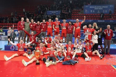 ŠAMPIONSKI PEHAR NAKON 17 GODINA! Radnički razbio Partizan  za trofej Kupa Srbije!