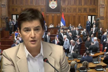 ČISTIMO ZA VAMA, OČISTIĆEMO I SUZAVCE I BOMBE! Brnabić PROZVALA OPOZICIJU: Ostanite, nisu ove žene krive i dužne da čiste za vama!